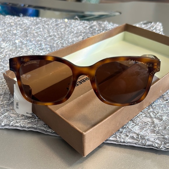 NWT AUTHENTIC BALENCIAGA SUNGLASSES BB0077SK 002 54 New never worn - Picture 6 of 12